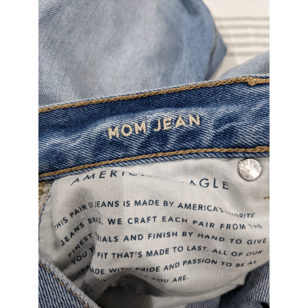 American Eagle Distressed Mom Jeans Size 0 - Picture 4 of 7